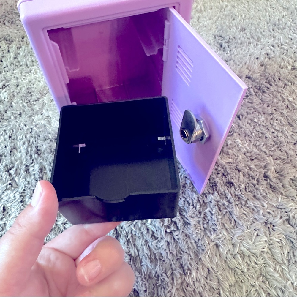 57oz Mini Safe Key Lock Lockbox - Picture 4 of 4
